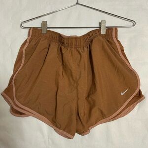 Nike Dri-FIT Tempo Running Shorts | Rust Brown & Pink | Women’s  XL